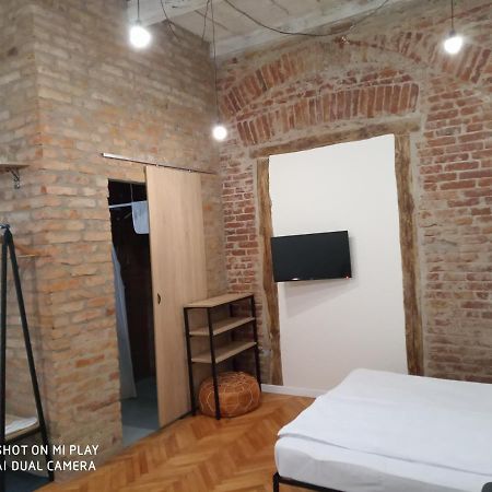 Gogol 14 Апартаменти В Історичному Центрі Міста 乌日霍罗德 外观 照片